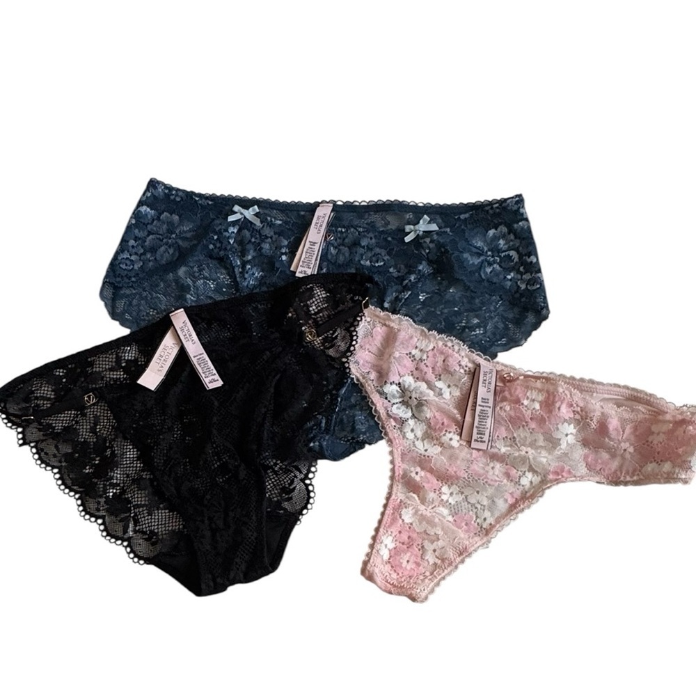 VICTORIA SECRET 3  panties NWT